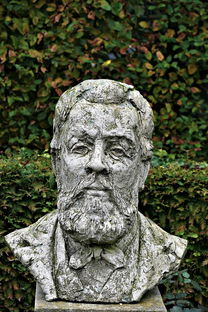 特工纪元游戏中如何找到并升级辐射宝石：探索详细的升级路径及相关技巧