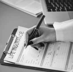 探寻生活启示:以《破晓的曙光原文》为背景,解析人性强烈的求生欲望和无尽的希望 探寻生活启示:以《破晓的曙光原文》为背景,解析人性强烈的求生欲望和无尽的希望