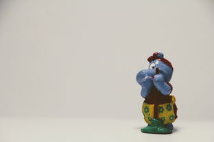 (关羽的暴击装)暴击英雄关羽封面：震撼视觉 神武威震 英雄巨影 势不可挡