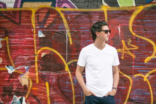 (程闯的歌)勇往直前，实现梦想！英雄程闯，勇破重重困难，终成伟业