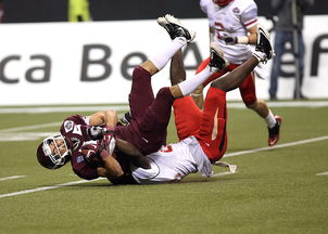 (全明星足球游戏攻略)微信全明星足球攻略：如何打造无敌战队，登上巅峰！