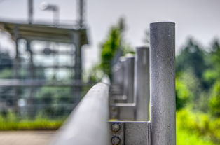 (高铁护栏怎么做的)如何在六月衷曲中运用绳子的技巧与创意，提升你的艺术表现力