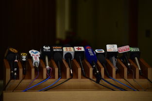 (私人电视台百度百科)私人电视棒：享受随时随地的自由观看体验，带来无限娱乐乐趣