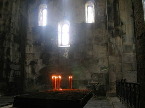 探索暗影火炬城：揭秘四个神秘碎片隐藏位置及其背后的秘密故事