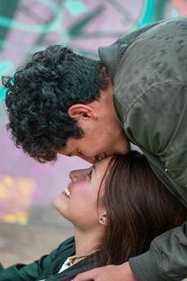 郑伊健友情岁月网易云：传情达意，岁月静好，心心相印，永不言弃。