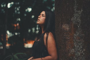 (甜了个蜜图片)甜了个蜜MV：探索甜蜜爱情的音乐之旅与浪漫故事背后的深意