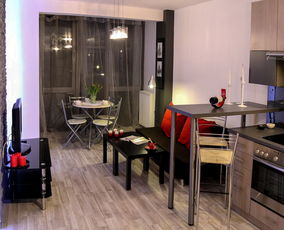 (橡木屋解析)探寻橡木屋的温馨之美：从设计到装饰，让家变得更温暖舒适