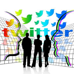 网易版青春校园模拟器：打造真实校园生活体验，感受青春活力与友情情怀