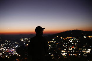 (关于谎言欺骗的名句)揭露人性黑暗：探讨谎言和欺骗的诗句