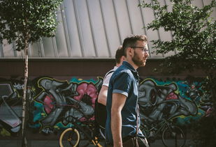 (痞子英雄痞子)探访痞子英雄的传奇人生:背后的故事和英勇行为 (痞子英雄痞子)探访痞子英雄的传奇人生:背后的故事和英勇行为