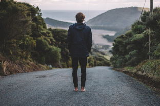 一个男人要走多少路才能真正成熟：探究现代人生路程中的成长理解与经历