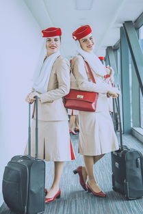 小主试衣间：时尚女性必备，个性穿搭从这里出发，打造独特气场