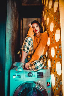 (穿越火线哪些角色穿超短裤)穿越火线最短裙的女性角色：性感而不失风度的时尚封面女神