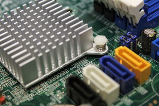 如何正确插接电脑主板上的电源开关线？插线步骤详解及常见错误分析