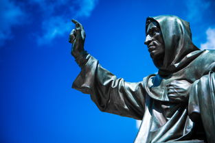 深度解析:神曲与焦神曲的核心区别及其在叙事风格和艺术表现上的独特之处 深度解析:神曲与焦神曲的核心区别及其在叙事风格和艺术表现上的独特之处